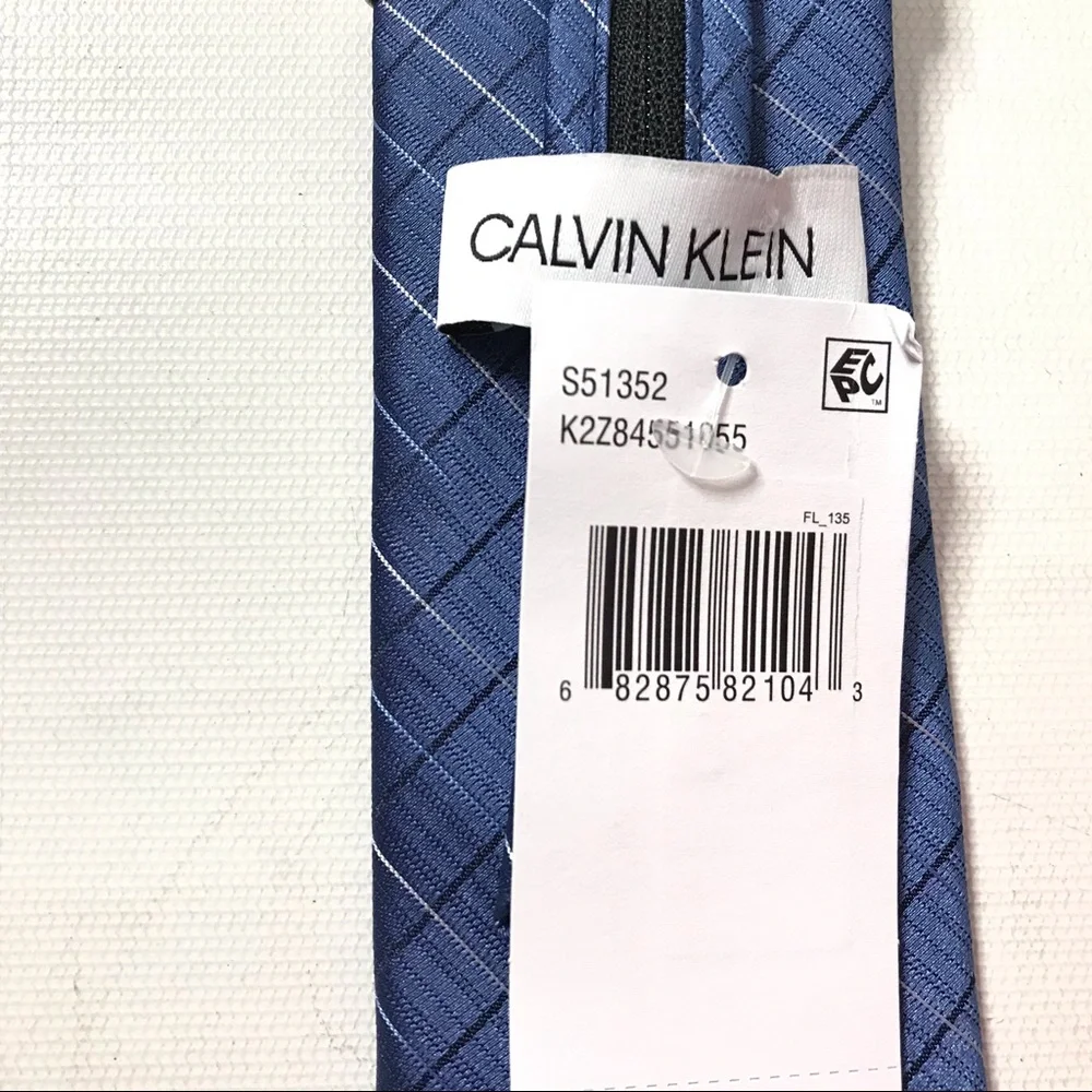 Calvin Klein Zipper up Adjustable Pre-tied Necktie Polyester Blue